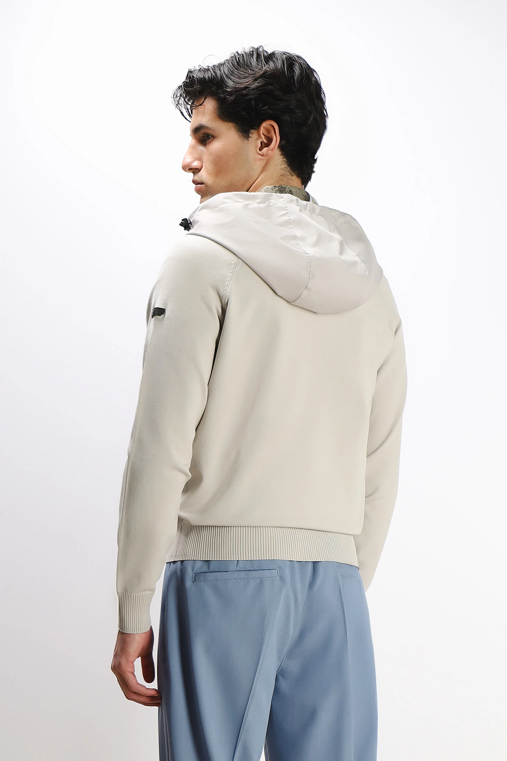 GIUBBOTTO BOMBER MAGLIA CON CAPPUCCIO A CONTRASTO GRIGIO - Image 3