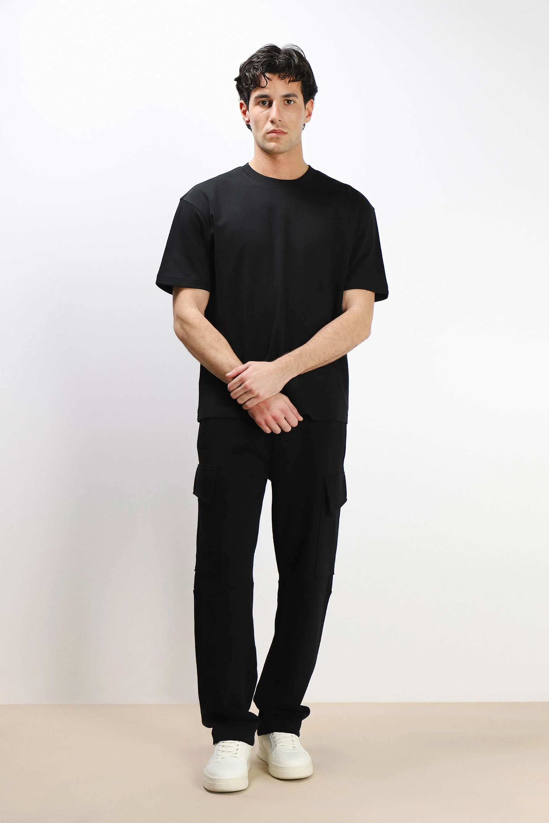 T-SHIRT GIROCOLLO OVER FIT NERO - Image 2